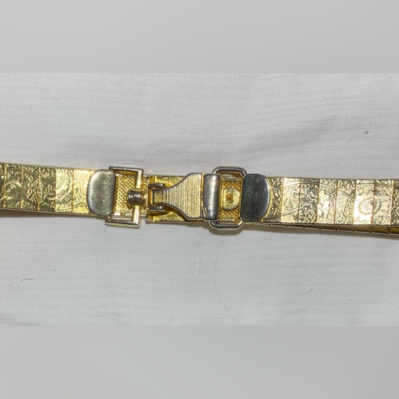 Vintage Gold metal collar. - Picture 5 of 8